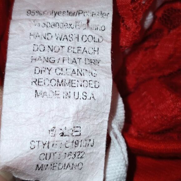 BELINDA RED LACE DRESS SZ.M EUC - Picture 6 of 6